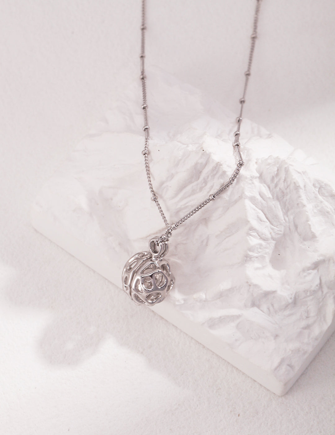 Fluid Lantern Pure Silver Pendant Necklace