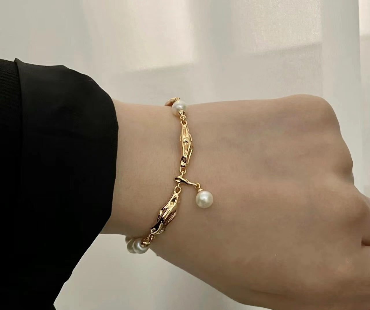 Pearl Wave Bracelet