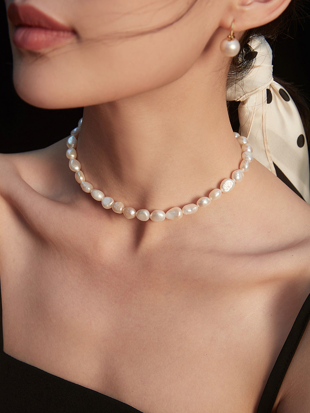 Bold pearl necklace