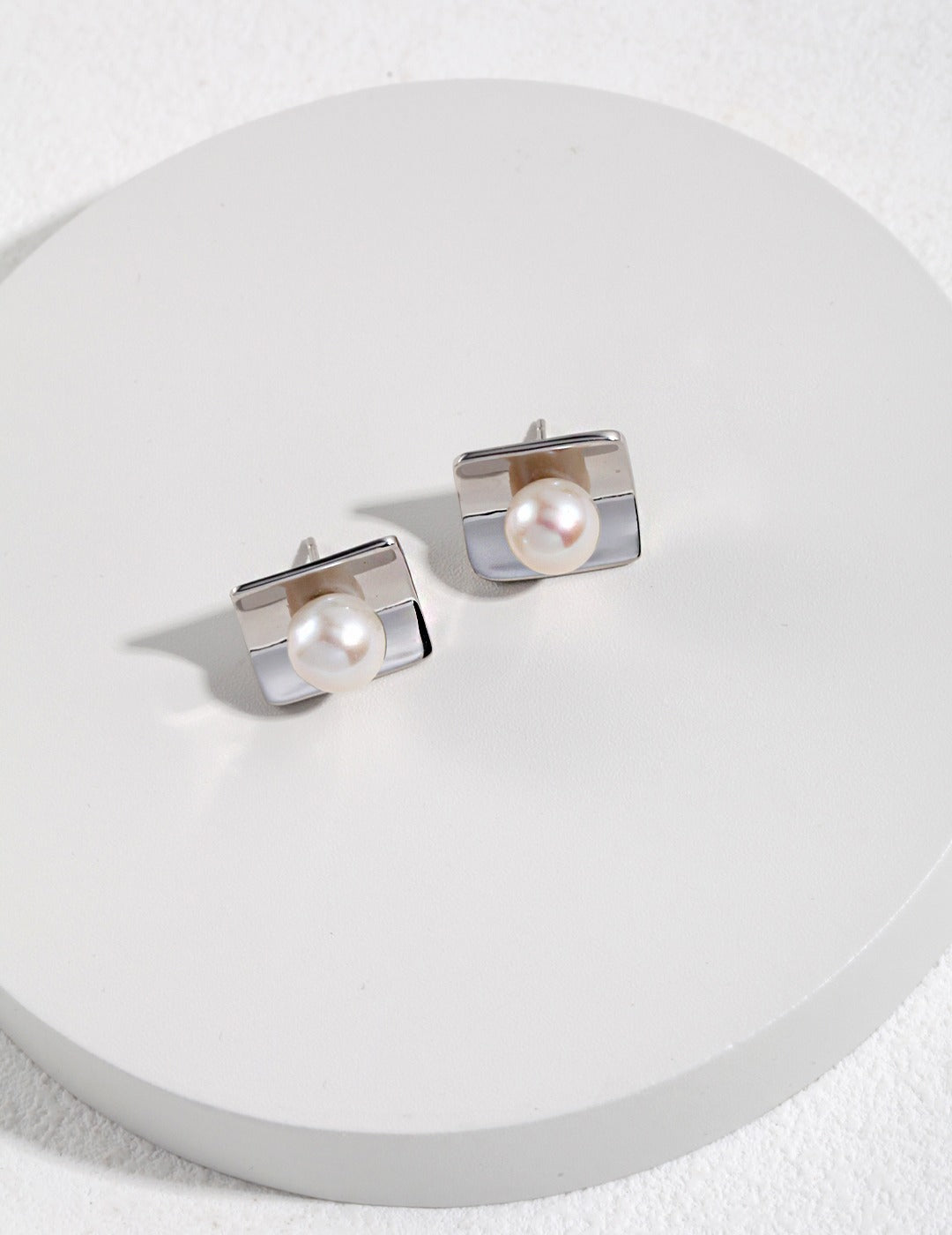 Square Piece Pearl Earrings